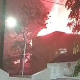 Kantor BPN Karawang Terbakar
