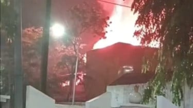 Kantor BPN Karawang Terbakar