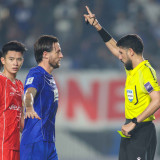 Marc Klok Dikartu Merah saat Persib Kalahkan Viettel FC, Igor Tolic Singgung Masalah Serius