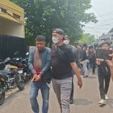 Tujuh Orang Ditangkap dalam Penggerebekan Kampung Ambon Jakbar, Lima Positif Narkoba Sabu