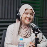 Kisah Inspiratif Michelle Laurenz, Artis Muda yang Menemukan Jalan Islam di Tengah Keluarga Non-Muslim