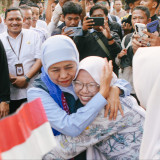 Gubernur Khofifah Salurkan Bantuan Afirmasi Pendidikan 450 Murid di Madura Raya, Keterbatasan Ekonomi Tak Hambat Sekolah