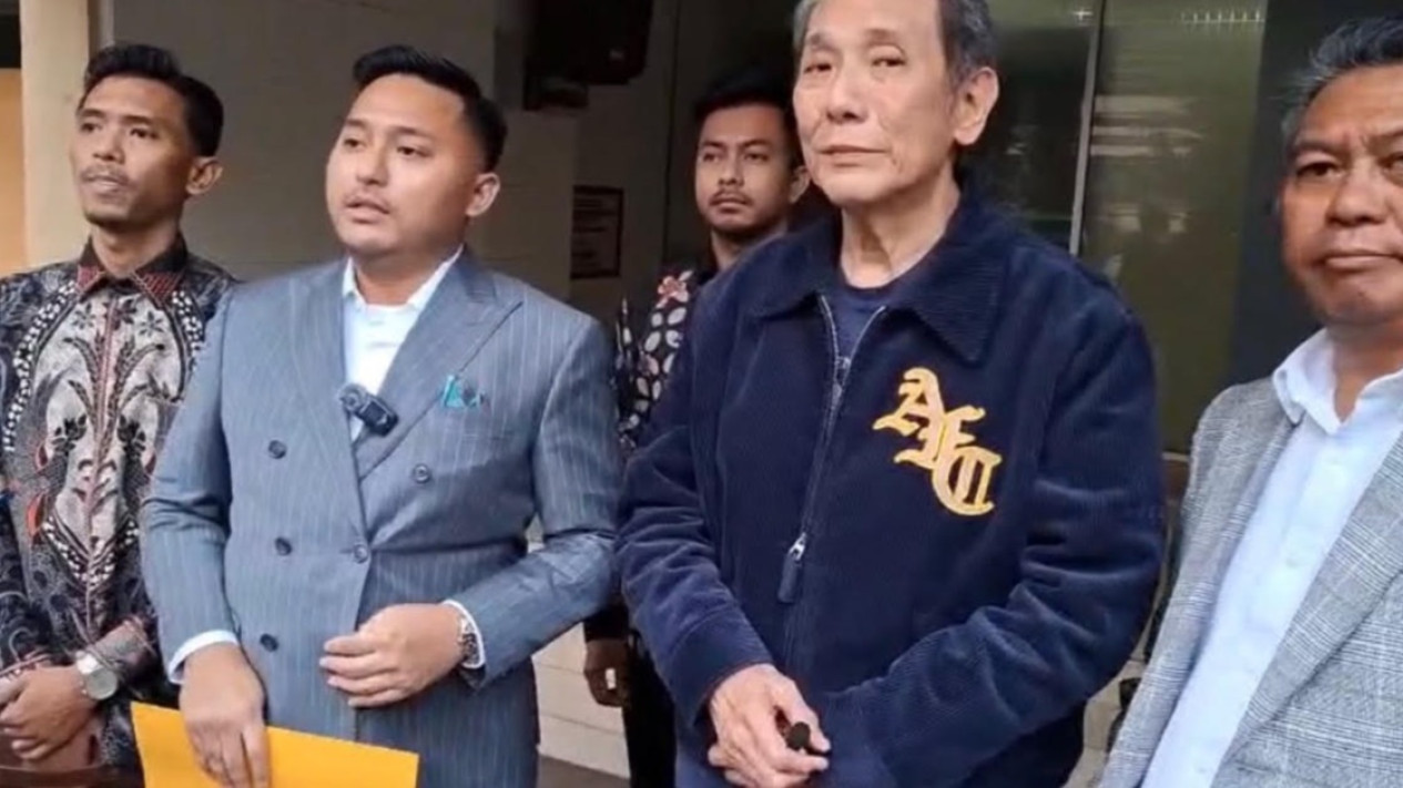 Jusuf Hamka Lapor ke Polda Metro Jaya Terkait Dugaan Fitnah dan Pencemaran Nama Baik.
            - galeri foto