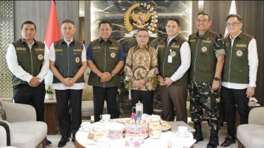 Mengadu ke Wakil Ketua DPR RI, Anggota Satlinmas Diminta Masuk Kepesertaan BPJS