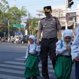 Kapolresta Sidoarjo Baru, Hari Pertama Turun Langsung Pagi Layani Masyarakat Pengguna Jalan