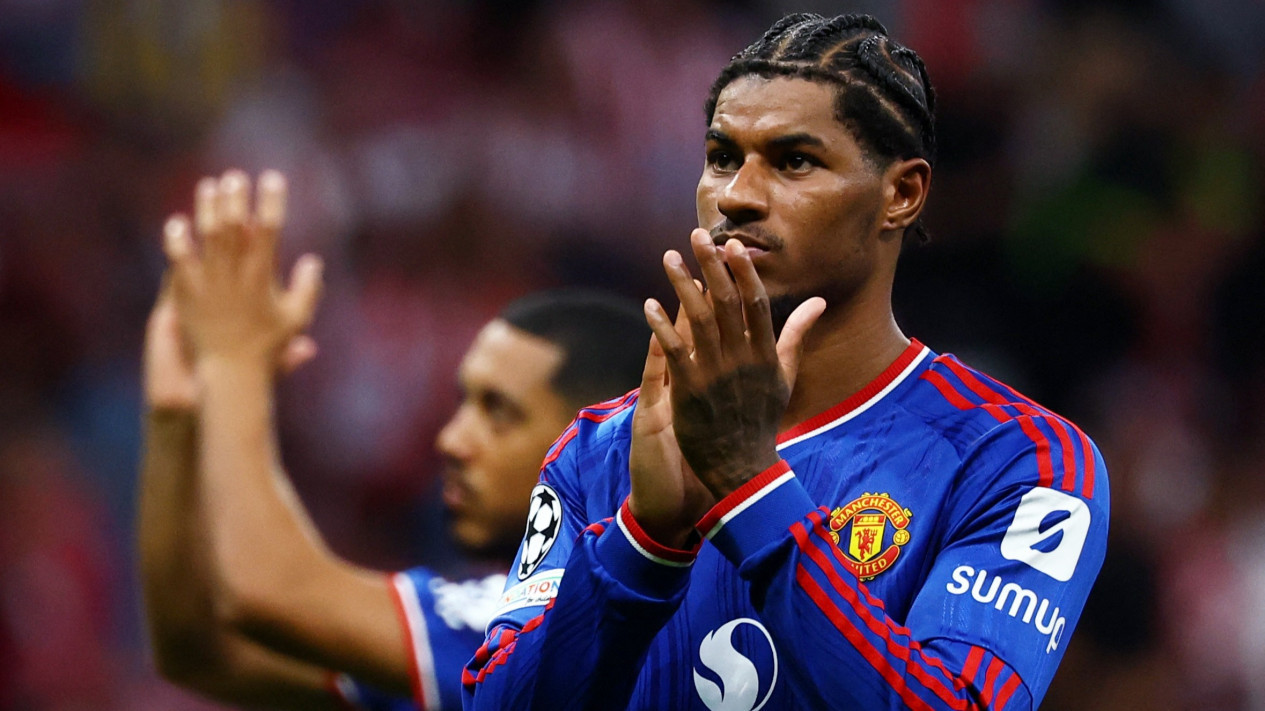Jurnalis Inggris Sebut Marcus Rashford Bikin Ruang Ganti Manchester United Tak Nyaman, Michael Carrick Mulai Kehilangan Kepercayaan
            - galeri foto