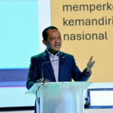 Bahlil Siapkan Energi Bersih untuk Pusat Data, Kebutuhan Listrik Diproyeksikan Bertambah 20 GW