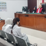 Jaksa KPK Tuntut 2 Tahun Lebih Dua Terdakwa Penyuap Bupati Muara Enim Kasus Korupsi Smart Board dan Chromebook