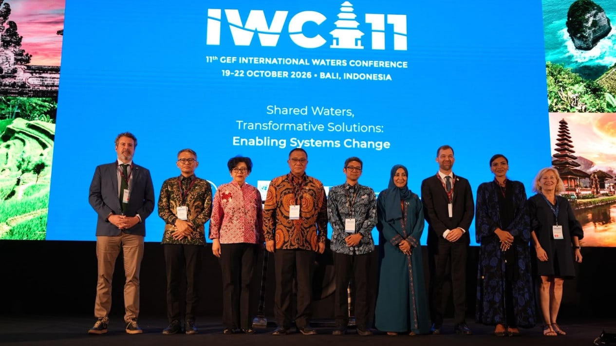 Buka Konferensi IWC-11 di Bali, Menteri LH Jumhur Hidayat: Indonesia Usung 4 Prioritas Utama
            - galeri foto
