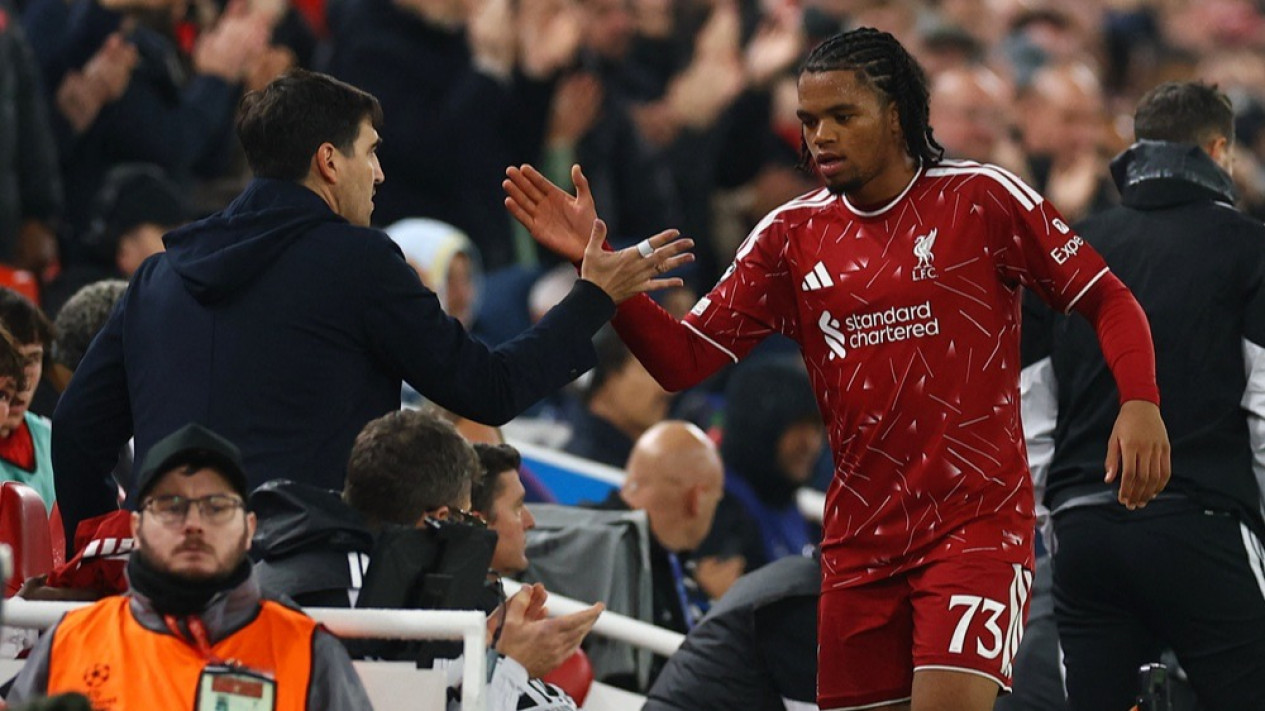 Reaksi Rio Ngumoha usai Dapat Tepuk Tangan dari Fans Liverpool dalam Kemenangan di Liga Champions
            - galeri foto