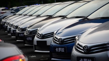 China Bakal Batasi Fitur Canggih Mobil Listrik, Kursi Zero-G hingga Layar Lipat Terancam Dilarang