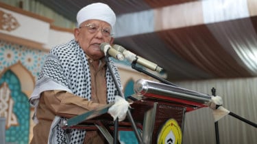 Mengenal KH Syukron Makmun, Ulama Dijuluki Singa Podium yang Meninggal Dunia
