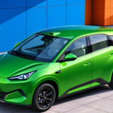 BYD Atto 1 Terbaru Makin Murah, Bisa Isi Baterai 5 Menit
