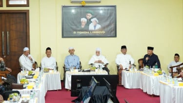 Berkumpul di Ponpes Lirboyo, Puluhan Kiai Sepuh Berikan Dukungan Moral untuk Gus Yaqut