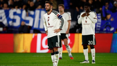 Michael Carrick Terancam Dipecat, Bruno Fernandes Kritik Taktik Manchester United usai Ditaklukkan Como 1-4