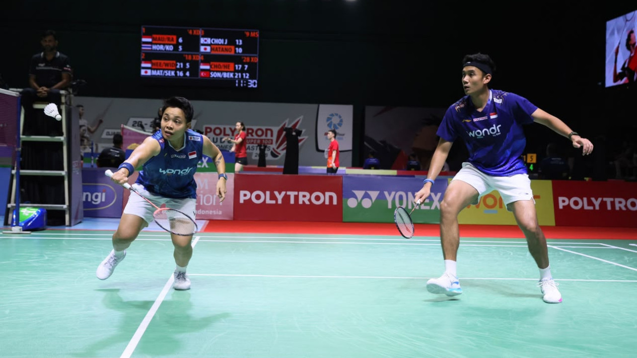 Apriyani Rahayu Terpeleset hingga Dibawa ke Rumah Sakit, Bagas/Apriyani Retired di Polytron Kudus Indonesia Masters 2026
            - galeri foto