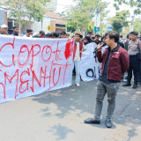 Mahasiswa Jombang Desak Pemerintah Evaluasi PSN dan Percepat Penanganan Karhutla