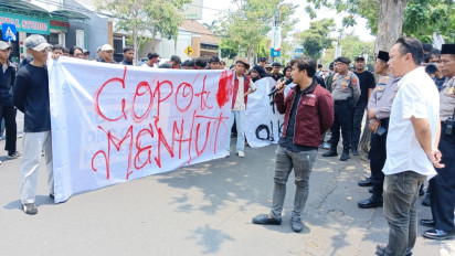 Mahasiswa Jombang Desak Pemerintah Evaluasi PSN dan Percepat Penanganan Karhutla