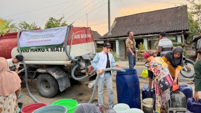 Peringati Hari Santri Nasional, 1 Juta Liter Air Disalurkan ke Daerah Terdampak Kekeringan dan Karhutla