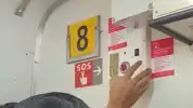 Viral Penumpang KRL Tak Sengaja Tekan Tombol SOS, Gerbong Mendadak Panik!