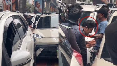 Tampang Pengemudi Mobil Listrik yang Tabrak Ojol di Blok M, Sempat Dikasih 'Salam Olahraga' oleh Warga