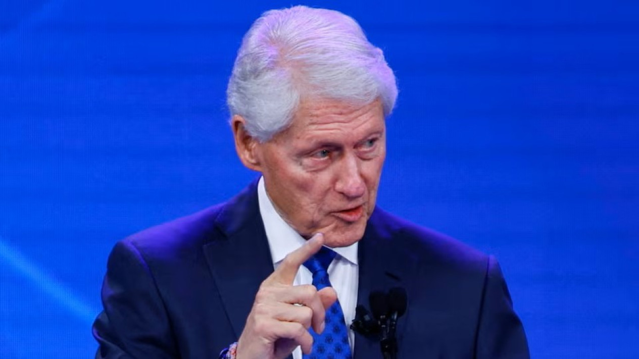Bela Umat Muslim dari Islamophobia, Bill Clinton Ungkap Putrinya Khatam Al-Qur'an Sejak Usia 15 Tahun
            - galeri foto