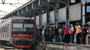Jangan Sampai Kelewatan! Ini Jadwal KRL Rute Rangkasbitung-Tanah Abang Hari Ini Senin 26 Oktober 2026