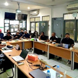 Puluhan Pengemudi Truk Logistik Mendapat Pelatihan Vokasi dari Kemnaker