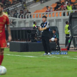 Shin Tae-yong Wanti-wanti Lapangan JIS yang Tak Kunjung Membaik Bisa Cederai Pemain Persija Jakarta