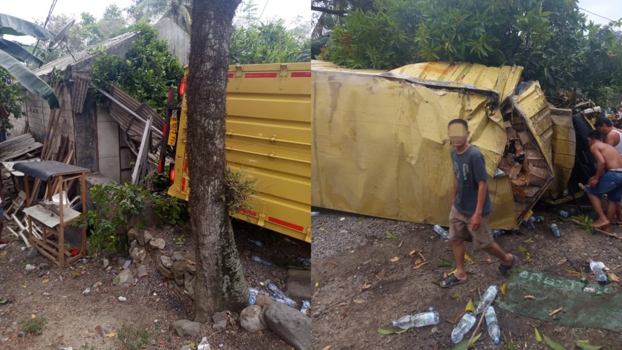 Viral Truk Muatan Air Mineral Tabrak Rumah Warga di Cianjur, Supir Disebut Beri Uang ke Aparat Desa hingga Polisi
            - galeri foto