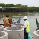 Didanai APBD Jateng Rp10 Miliar, Pembangunan Tanggul Pantai di Demak Diharapkan Kurangi Dampak Rob dan Abrasi