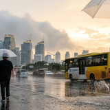Prakiraan Cuaca Indonesia 28 Oktober–2 November 2026: Panas Ekstrem Belum Reda, Hujan Lebat Mengintai Sejumlah Wilayah