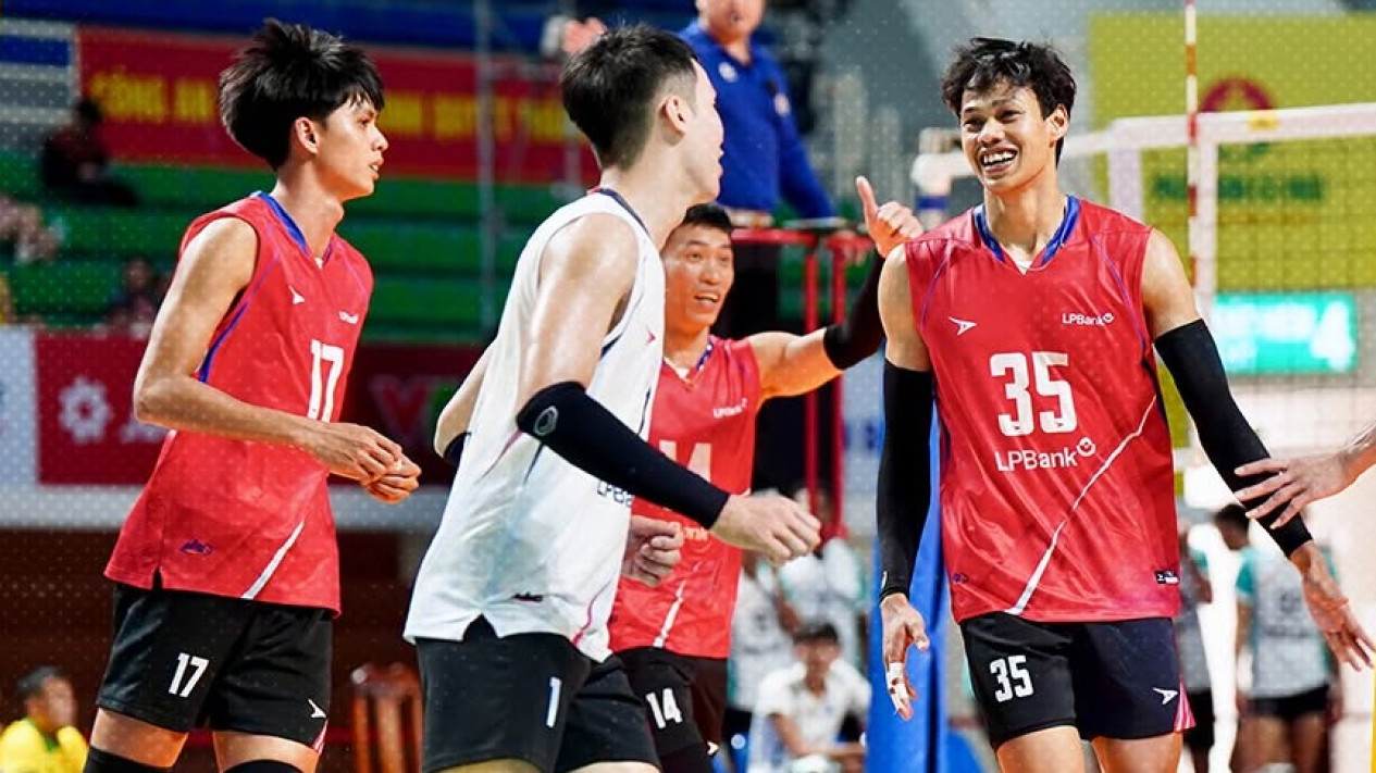 Hasil Liga Voli Vietnam 2026: Boy Arnez Bawa LP Bank Ninh Binh Taklukan Da Nang Tiga Set Langsung di Laga Perdana
            - galeri foto