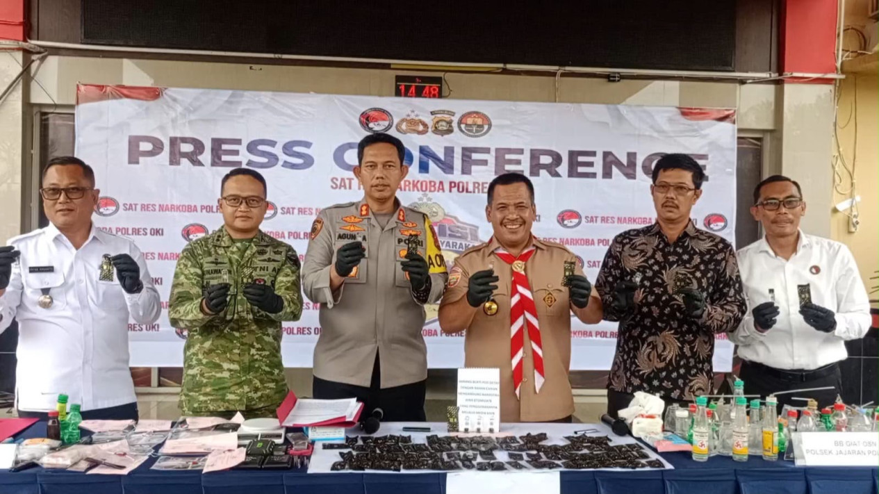 Polisi OKI Sita 100 Pod Getar Diduga Berisi Etomidate, Nilainya Ditaksir Rp500 Juta
            - galeri foto