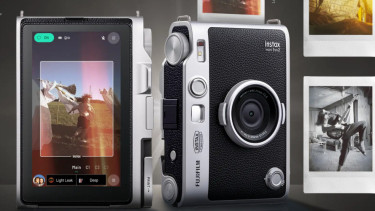 Tren Kamera Jadul Kembali, Fujifilm Instax Mini Evo 2 Bawa Nostalgia Foto Cetak ke Era Digital