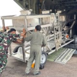 Pakai Hercules, TNI AU  Ciptakan  Hujan untuk Melawan Karhutla di Sumsel