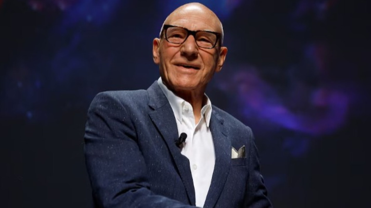 Warisan Patrick Stewart di Dunia Perfilman, Avengers: Doomsday Jadi Karya Terakhir Dibintanginya
            - galeri foto