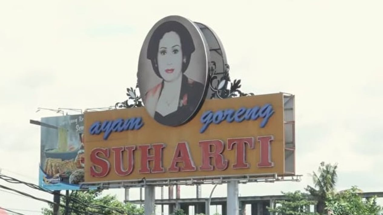 Kabar Duka dari Dunia Kuliner, Hj. Suharti Pendiri "Ayam Goreng Suharti" Tutup Usia
            - galeri foto