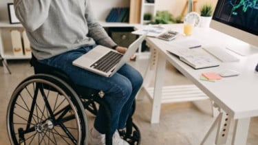 Kisah dari Batang: Mengubah Stigma Lewat Peluang Kerja Inklusif bagi Penyandang Disabilitas